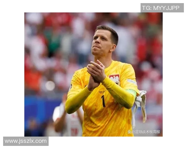 足球明星拿酒瓶摇摆的瞬间引发的热议与背后的故事揭秘